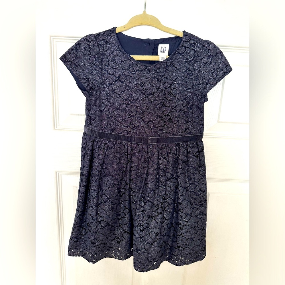 Navy Gap dress with velvet bow and waistline accent. Size 3. Worn only once.